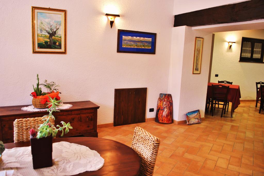 Agriturismo L'Antico Oliveto San Severino Marche Exterior photo